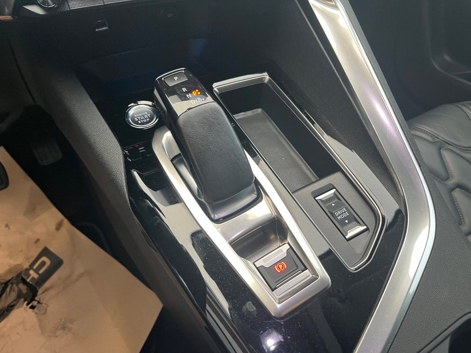 Peugeot 3008 1,6 Hybrid Allure Pack EAT8 5d