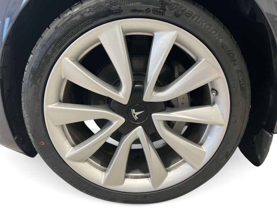 Tesla Model 3 Standard Range+ RWD 4d