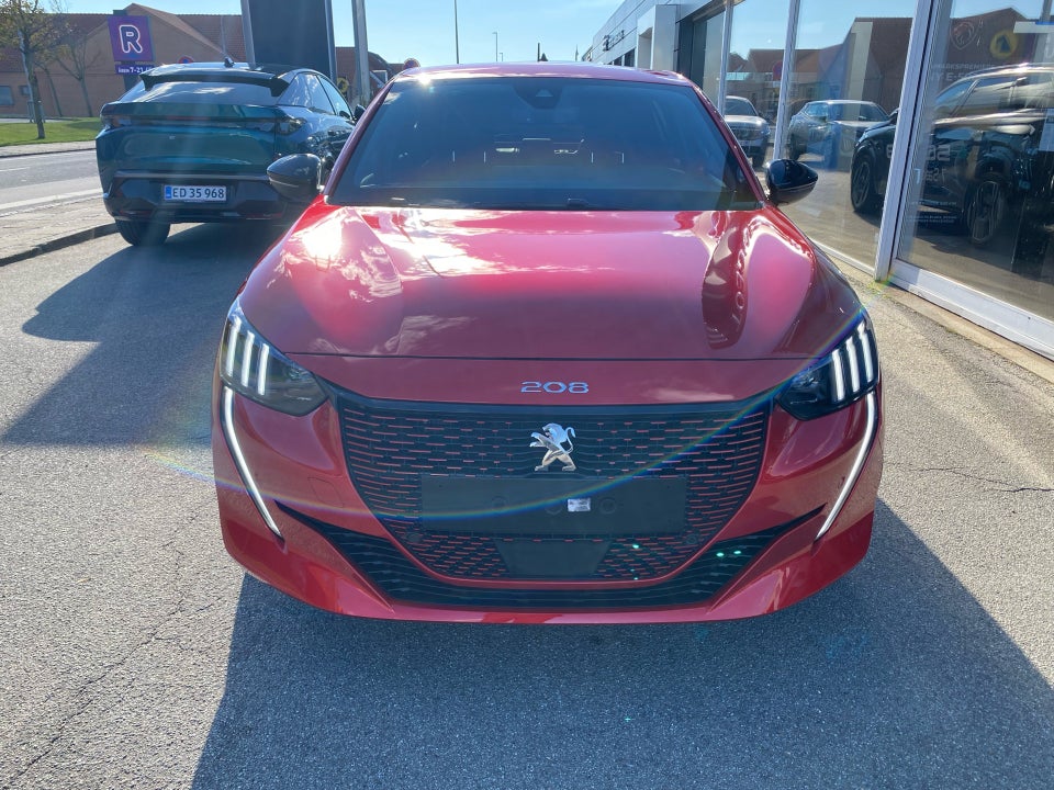 Peugeot e-208 50 GT 5d