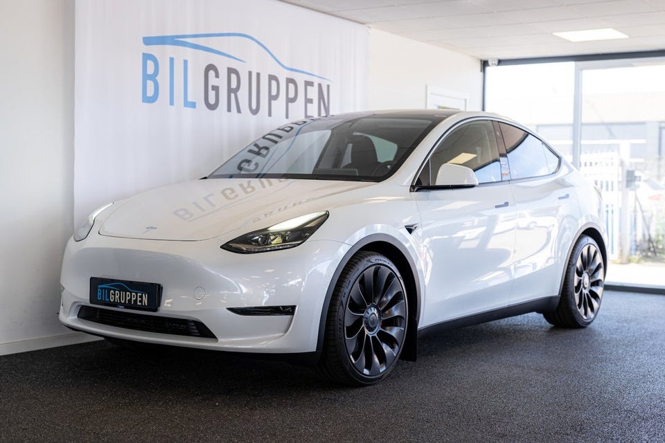 Tesla Model Y Performance AWD 5d