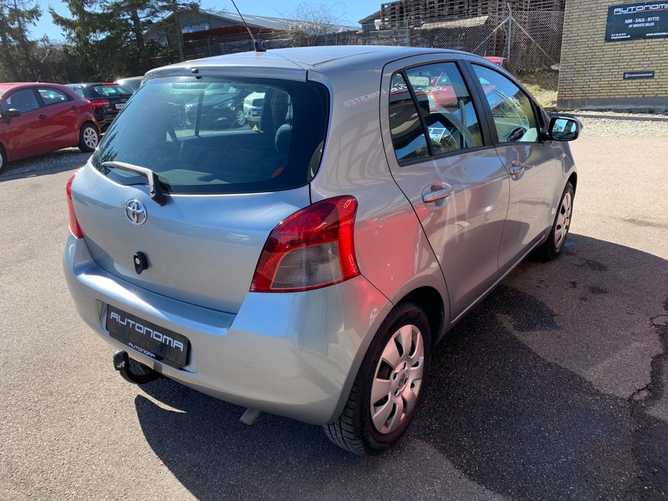 Toyota Yaris 1,3 Luna 5d