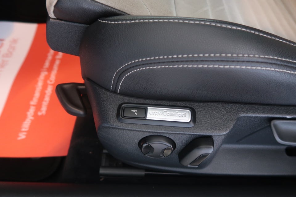 VW Passat 2,0 TDi 240 R-line Variant DSG 4Motion 5d