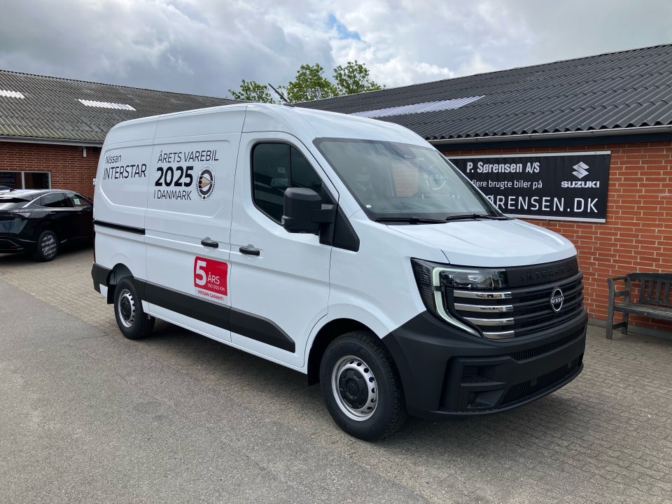 Nissan Interstar 2,0 dCi 150 L2H2 N-Connecta Van