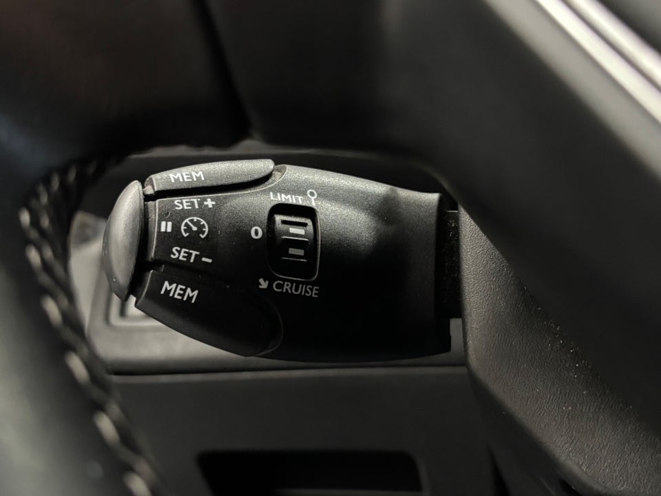 Peugeot 3008 1,6 BlueHDi 120 Allure 5d