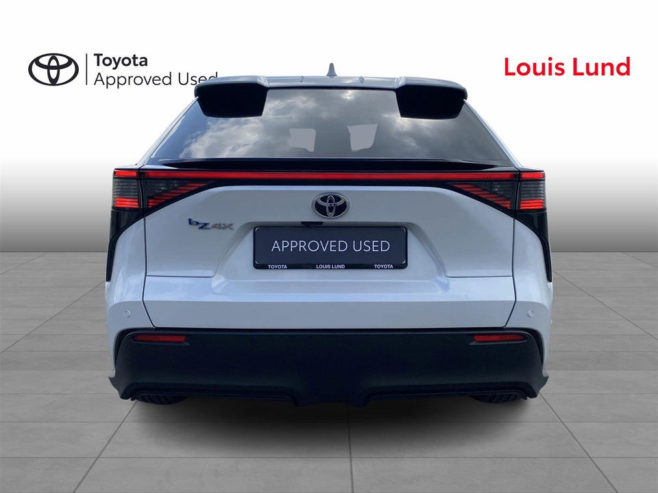 Toyota bZ4X Executive 5d