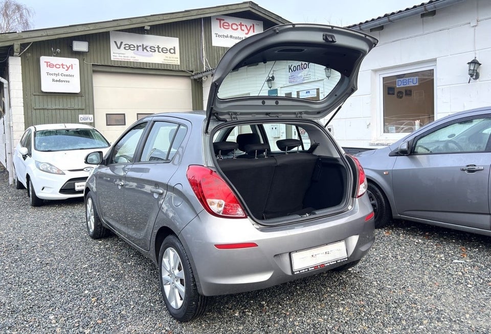 Hyundai i20 1,25 Classic XTR 5d