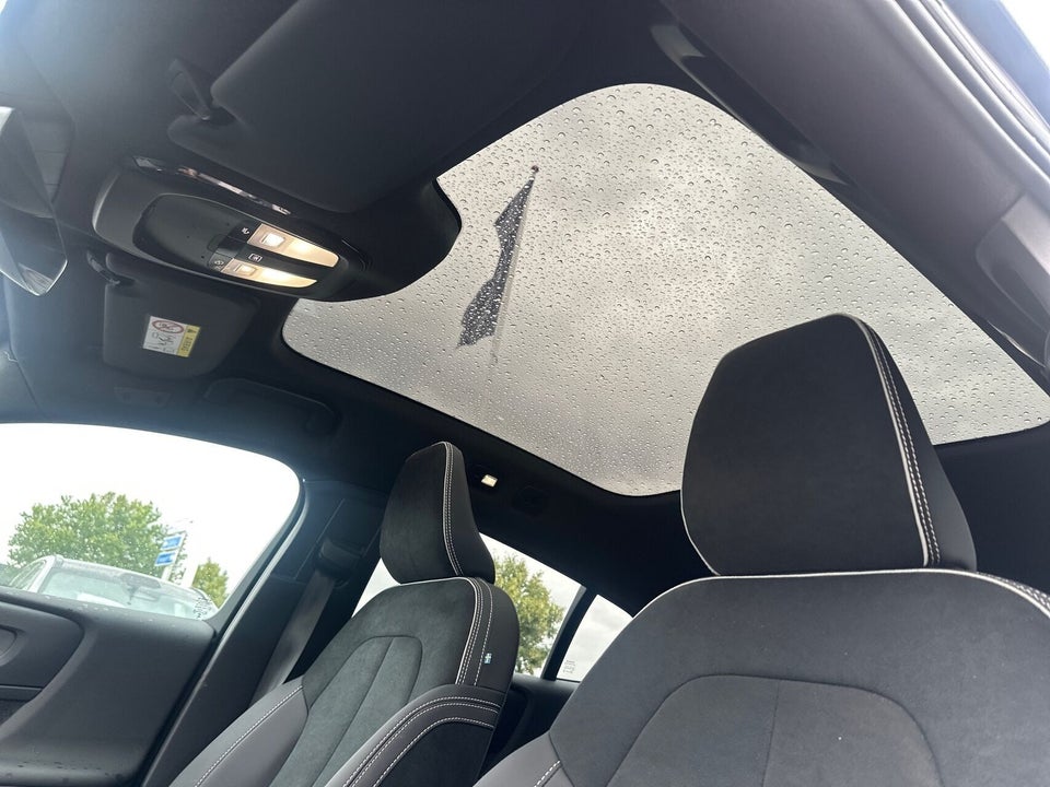 Volvo EC40 Extended Range Black Edition 5d