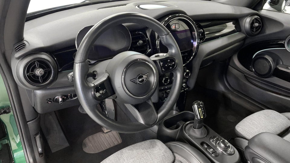 MINI Cooper SE Classic Trim 3d