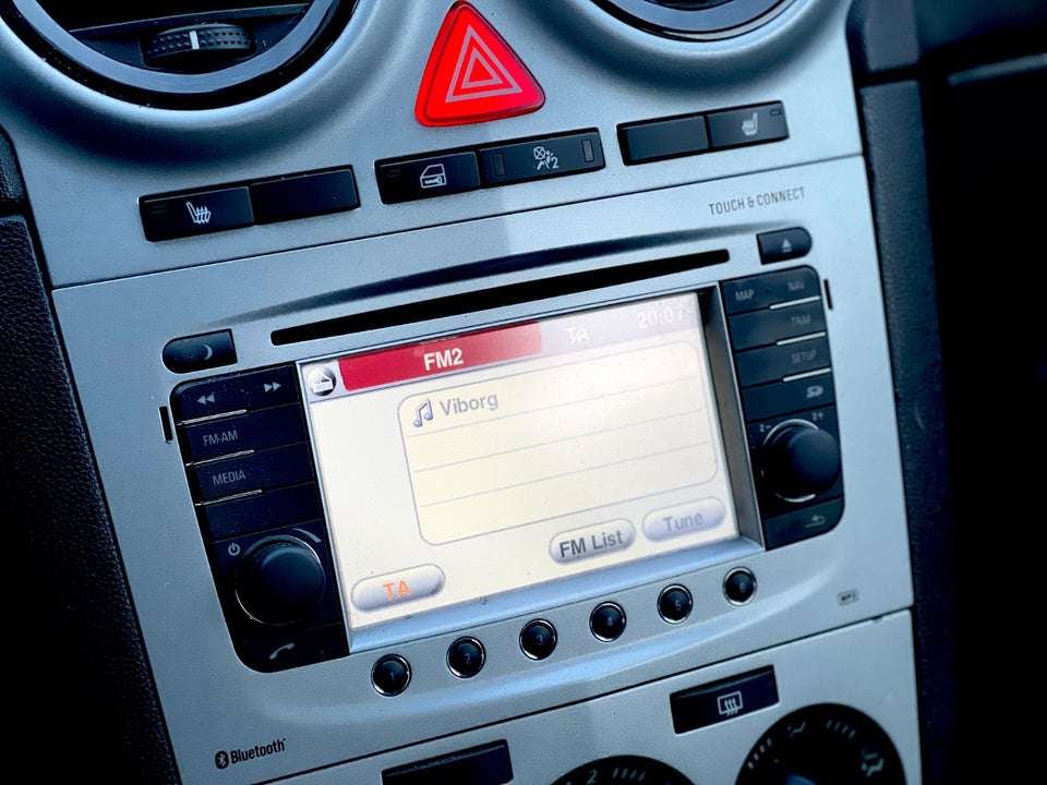 Opel Corsa 1,0 12V Essentia 5d