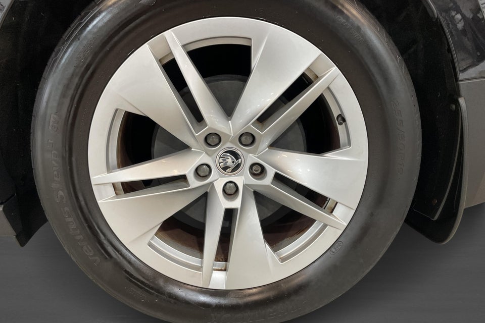 Skoda Enyaq 80 iV Loft 5d