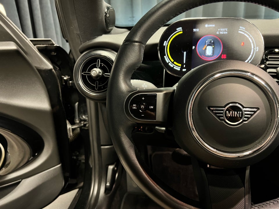 MINI Cooper SE Edition Premium Plus 3d