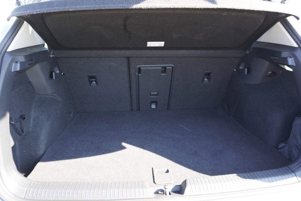 VW Golf VIII 1,4 eHybrid DSG 5d