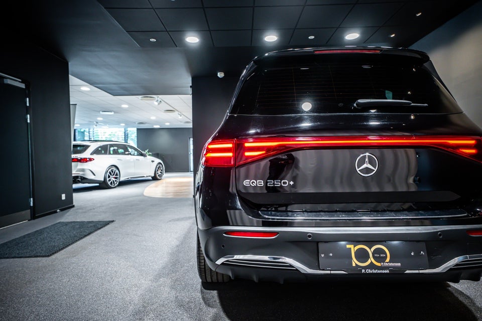 Mercedes EQB250+ AMG Advance 5d