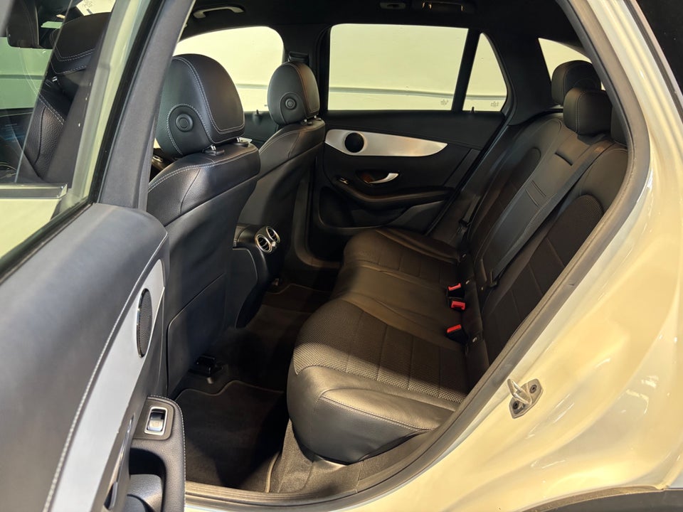 Mercedes GLC300 de 2,0 aut. 4Matic 5d