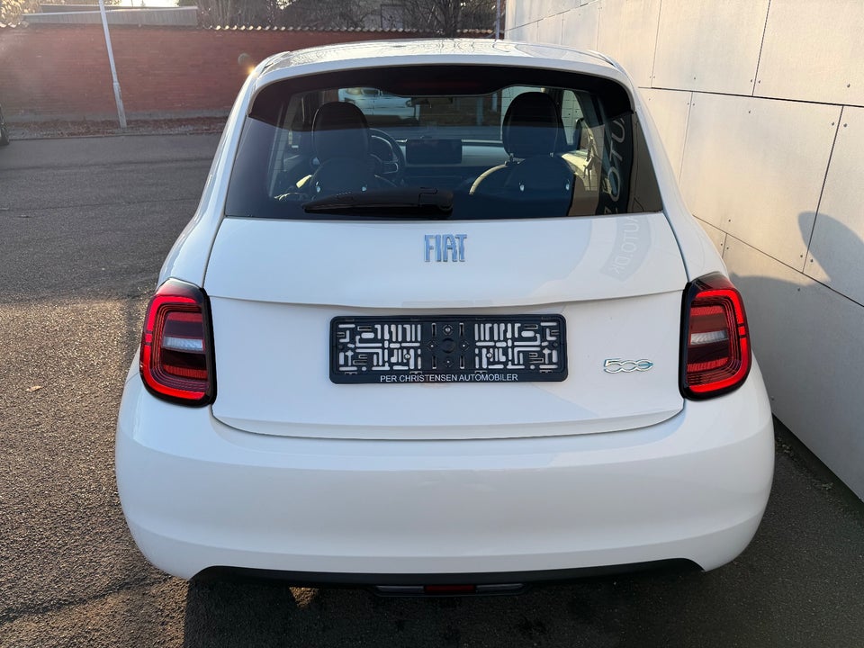 Fiat 500e 42 Icon 3d