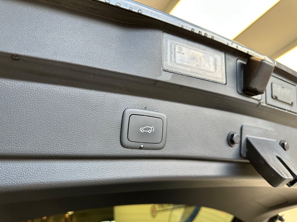 MG Marvel R Performance 5d