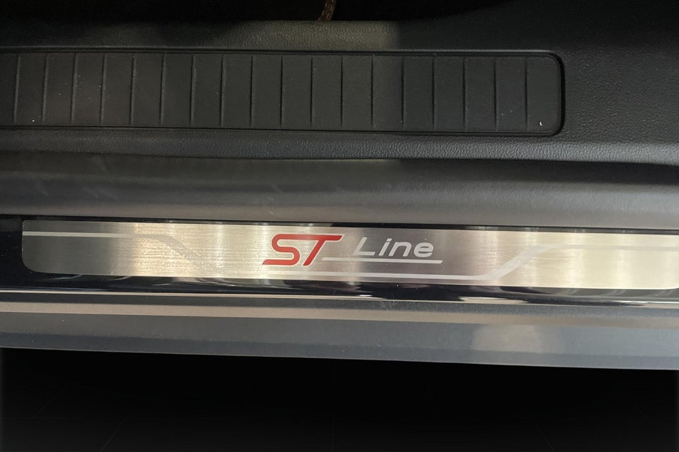 Ford Kuga 2,5 PHEV ST-Line X CVT 5d