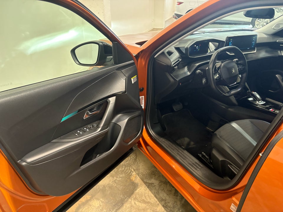 Peugeot e-2008 50 GT 5d