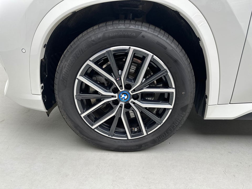 BMW iX1 xDrive30 M-Sport 5d