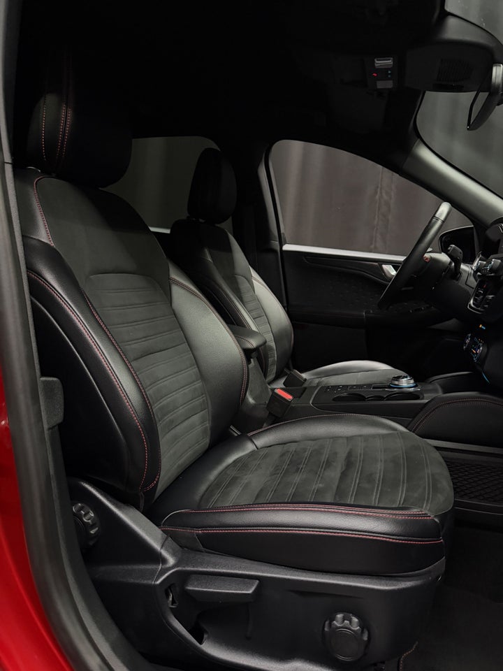 Ford Kuga 2,5 PHEV ST-Line X CVT 5d