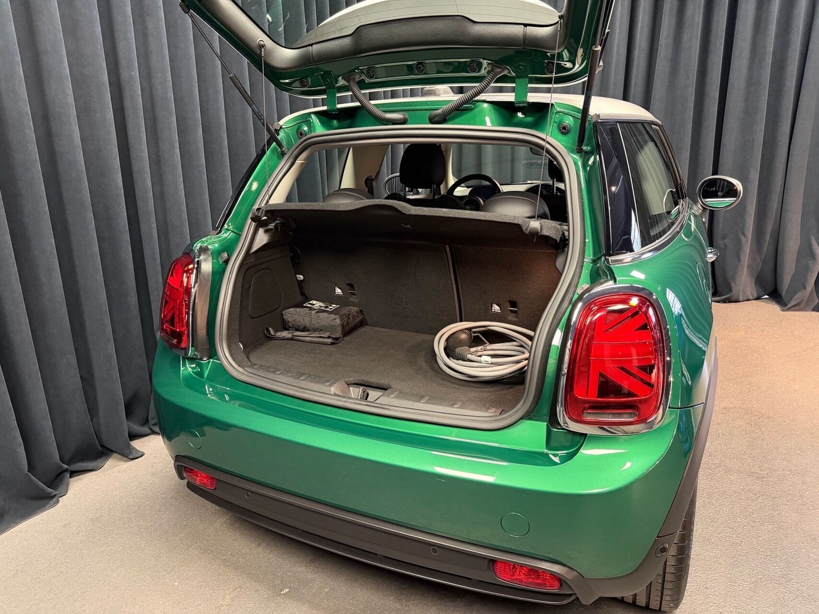 MINI Cooper SE Classic Trim 3d