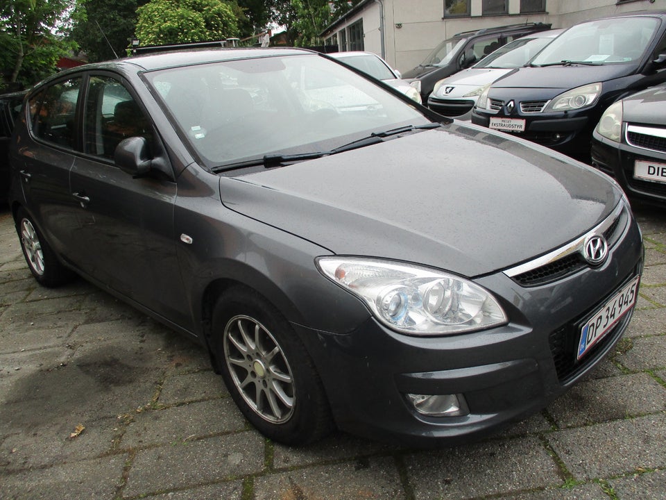 Hyundai i30 1,6 CRDi 90 Comfort 5d