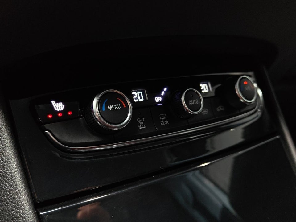 Opel Grandland X 1,6 Hybrid4 Ultimate aut. 5d