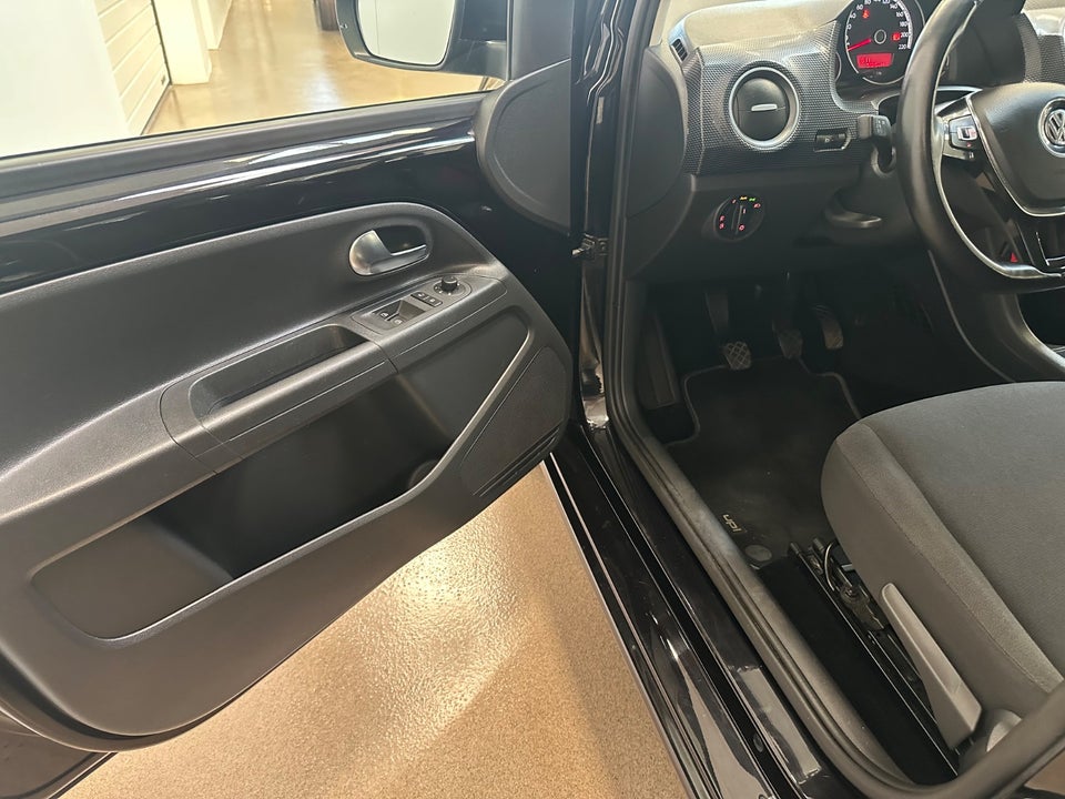 VW Up! 1,0 MPi 60 Move Up! BMT 5d
