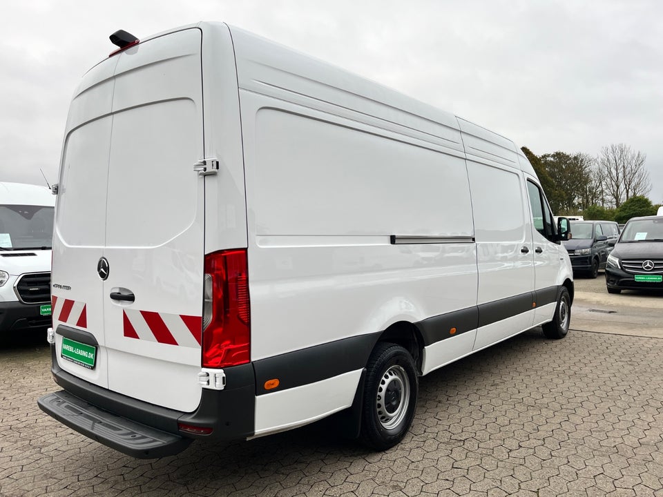 Mercedes eSprinter 420 113 A3 Kassevogn SELECT