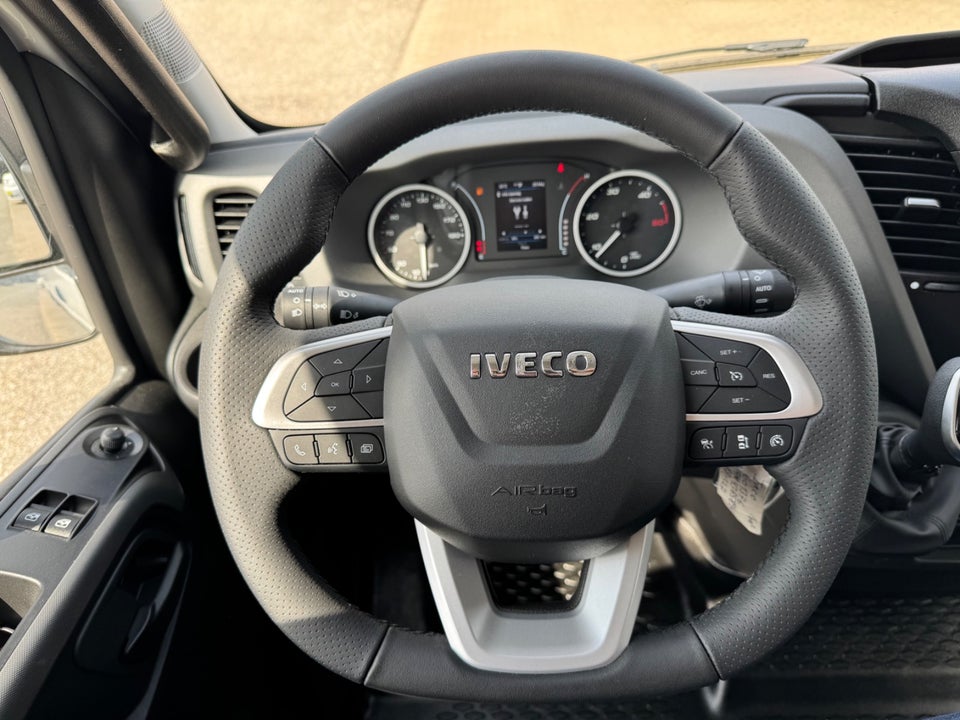 Iveco Daily 3,0 35S18 16m³ Van AG8