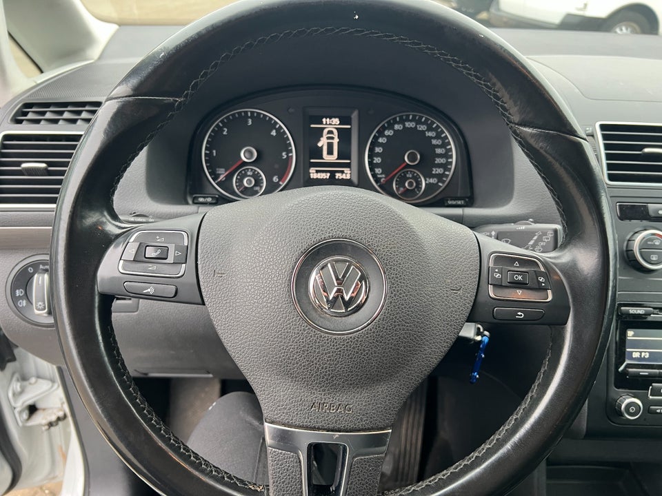 VW Touran 1,6 TDi 105 Comfortline BMT Van 5d