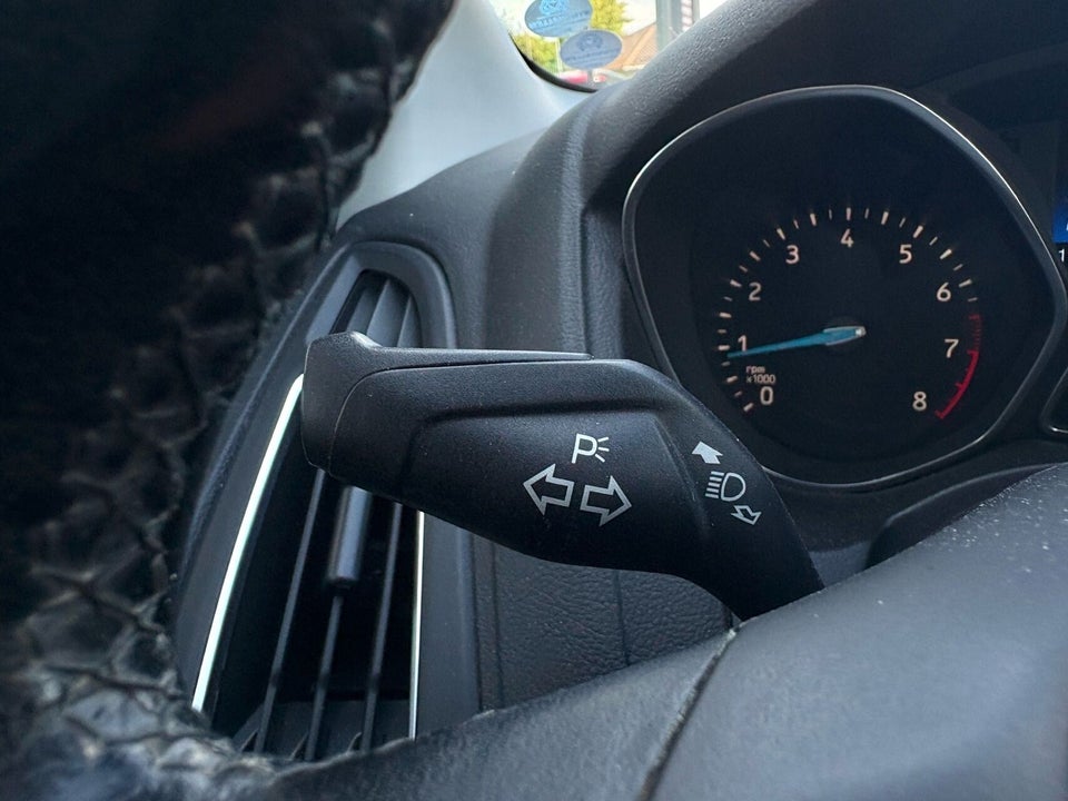 Ford Focus 1,0 EcoBoost Titanium 5d
