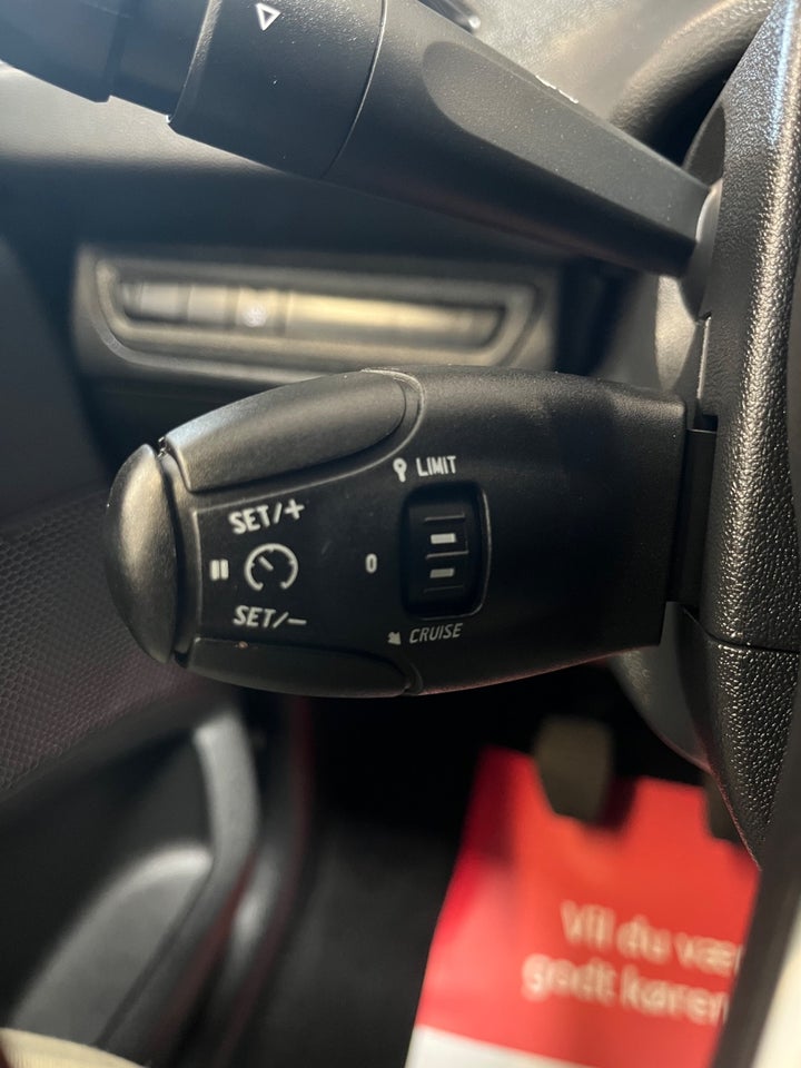 Peugeot 208 1,2 VTi 82 Active 5d