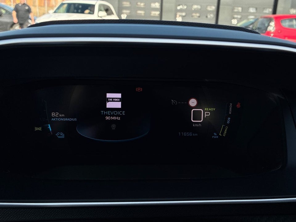 Peugeot e-208 50 GT 5d