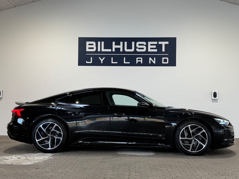 Audi e-tron GT quattro 4d