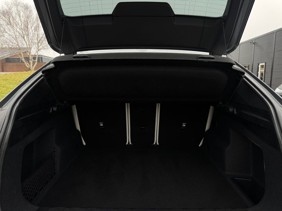 BMW iX2 eDrive20 M-Sport 5d