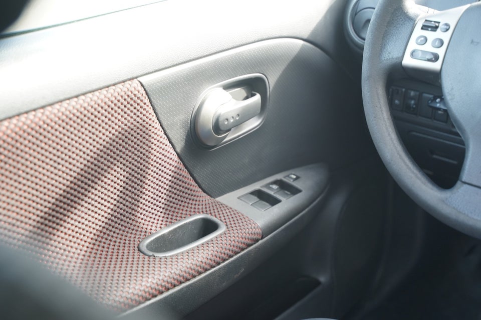 Nissan Note 1,4 Visia 5d