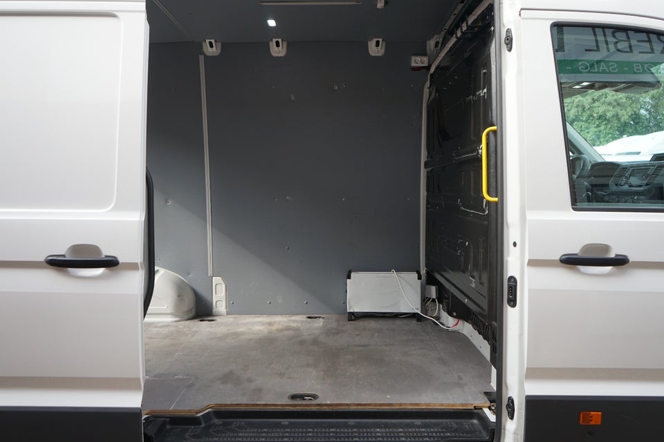 VW Crafter 35 2,0 TDi 177 Kassevogn L3H3