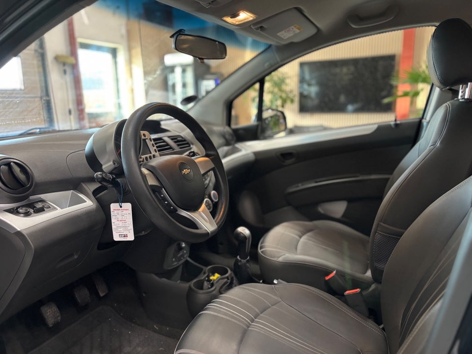 Chevrolet Spark 1,0 LT 5d