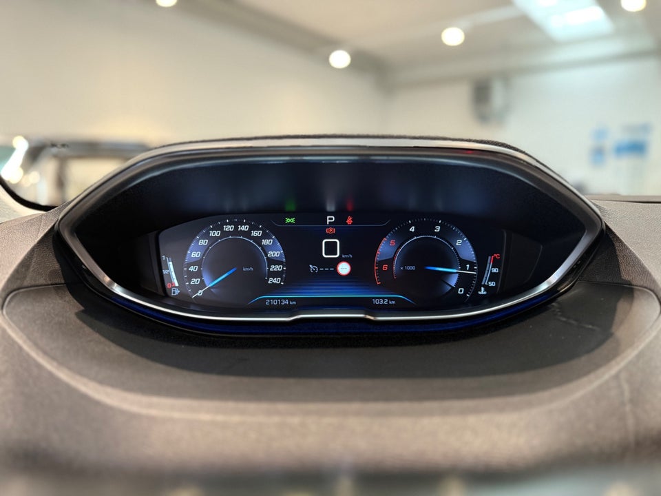 Peugeot 3008 1,5 BlueHDi 130 Active EAT8 5d