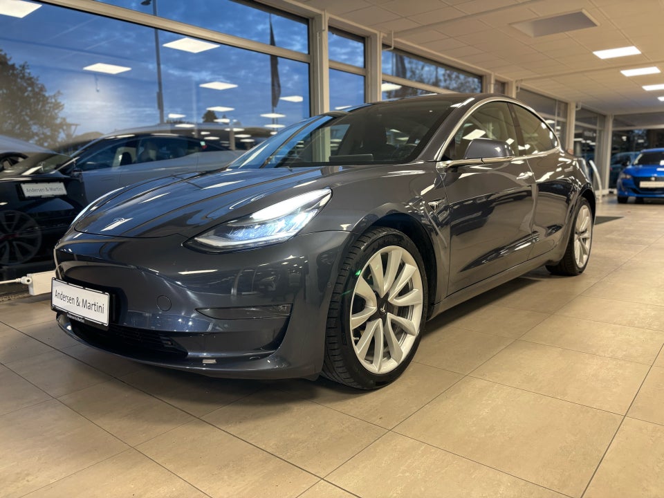 Tesla Model 3 Long Range AWD 4d