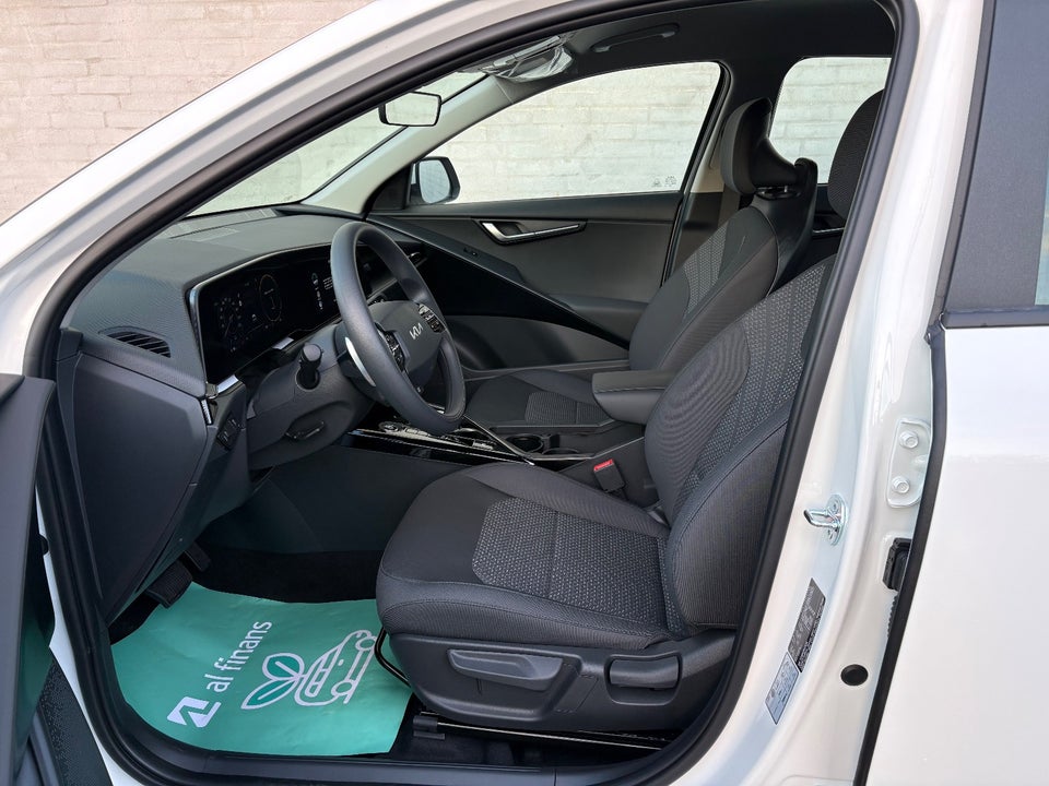 Kia Niro 64 EV Access 5d