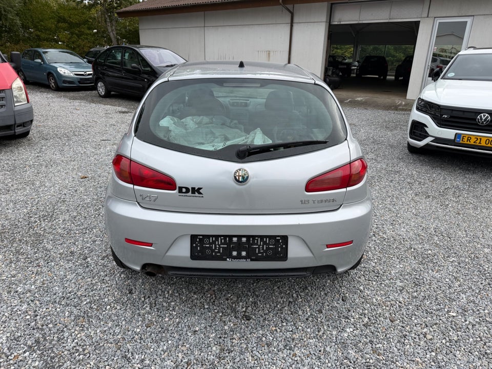 Alfa Romeo 147 1,6 TS 16V 5d