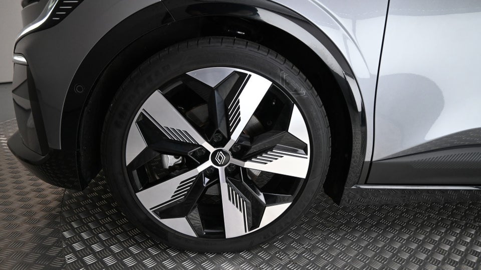 Renault Megane E-Tech 60 Techno 5d