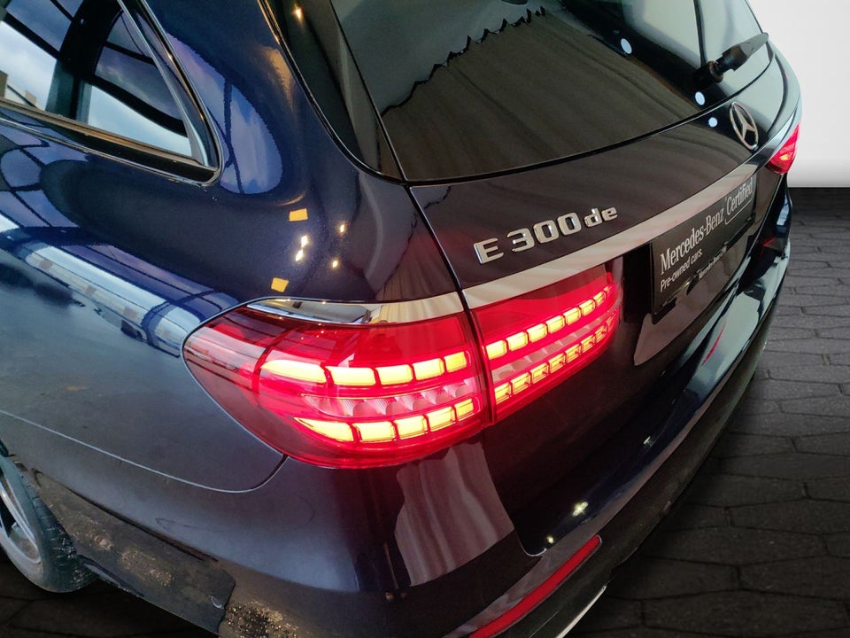 Mercedes E300 de 2,0 AMG Line stc. aut. 5d