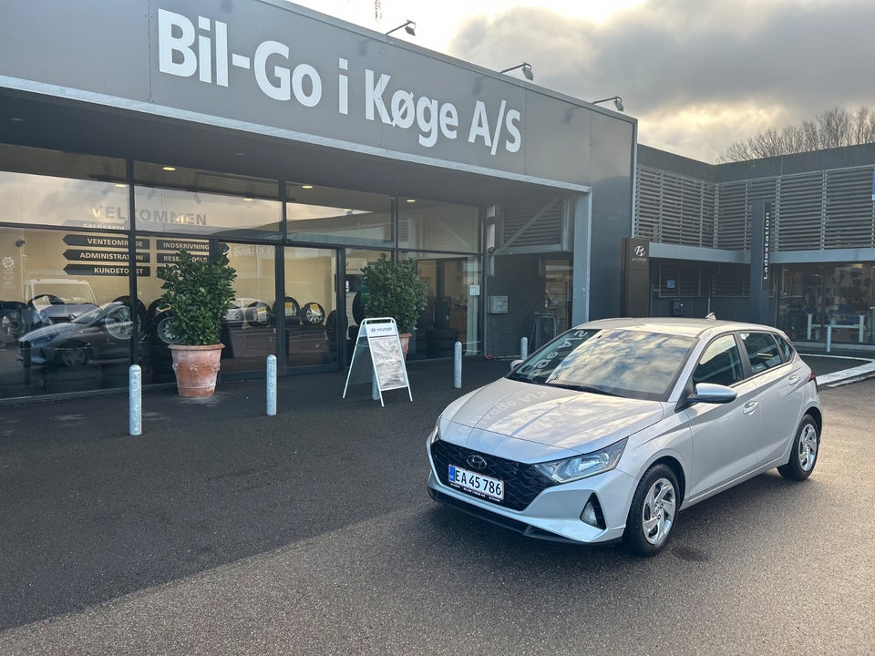 Hyundai i20 1,0 T-GDi Essential DCT 5d