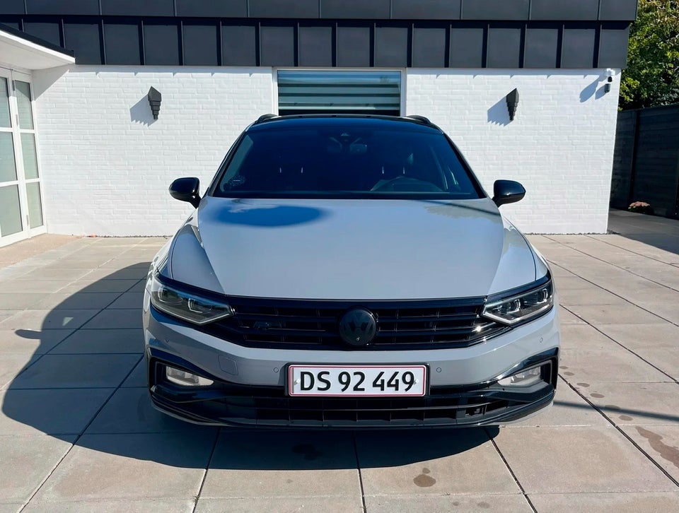 VW Passat 2,0 TSi 272 R-line Variant DSG 4Motion 5d