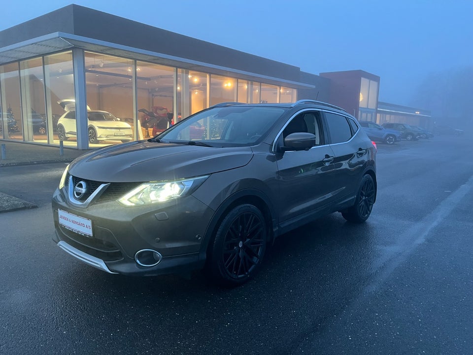 Nissan Qashqai 1,6 dCi 130 Tekna Van 5d