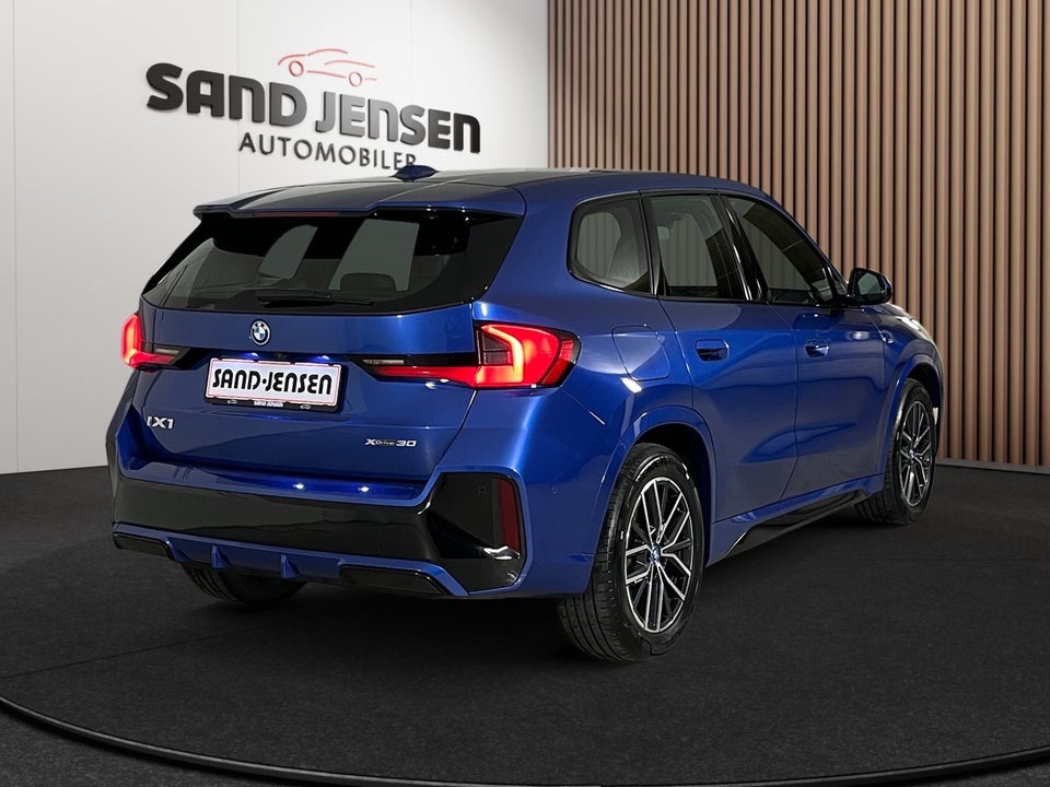 BMW iX1 xDrive30 M-Sport 5d