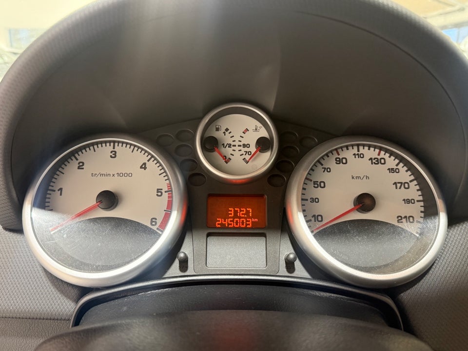 Peugeot 207 1,6 HDi 90 5d